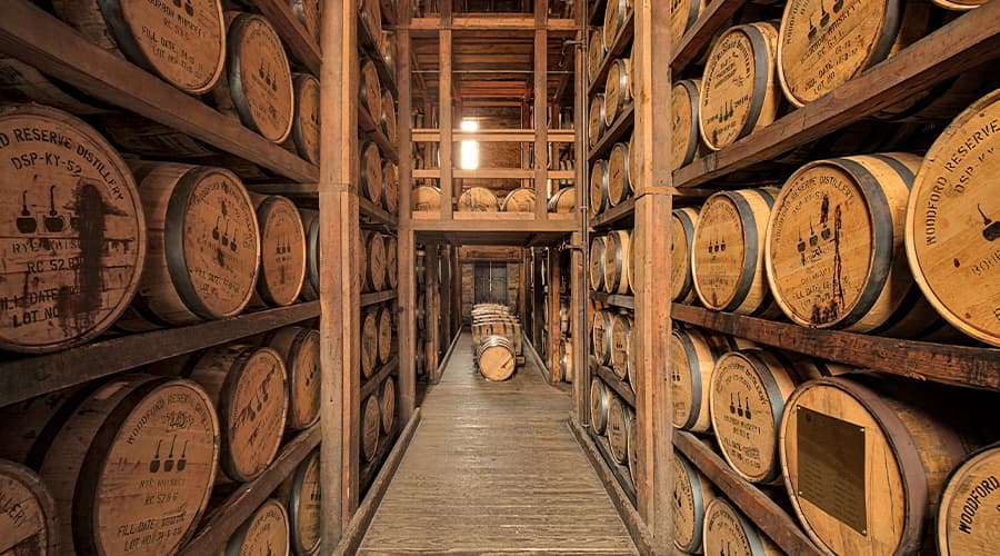 Image for Texas Bourbon vs Kentucky Bourbon: Climate, Flavor & How to Taste the Difference